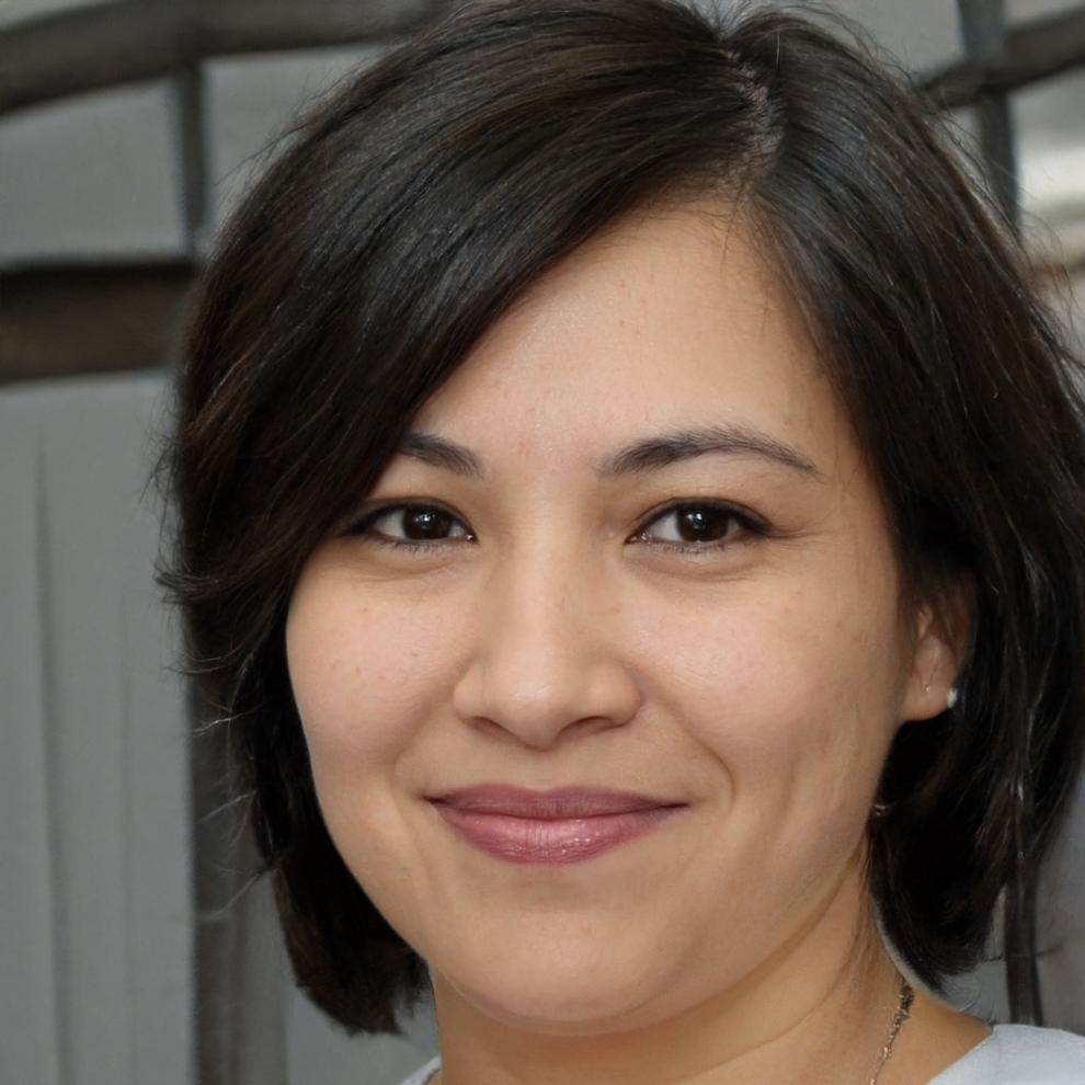 Portrait de Léonie Vasseur, formatrice experte en communication client